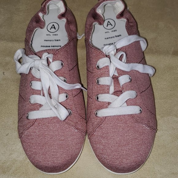 A MTL 1980 pink Classic Women Size 7W - Picture 1 of 5